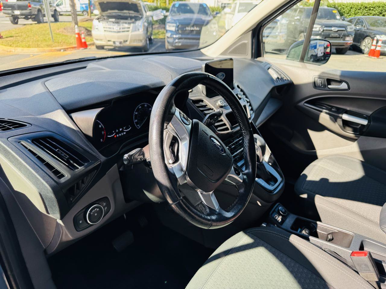 Used 2020 Ford Transit Connect XLT w/ Trailer Tow Package FWD image 14