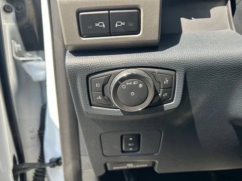 Used 2022 Ford F250 Lariat w/ Lariat Value Package AWD/4WD image 26