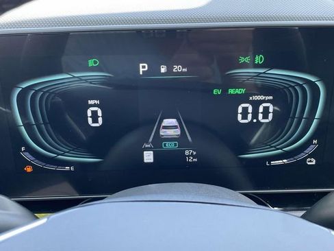 Certified 2025 Kia Niro SX Touring image 28