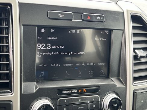 Used 2019 Ford F150 Lariat w/ Equipment Group 502A Luxury AWD/4WD image 18