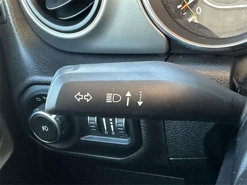 Certified 2022 Jeep Wrangler Sport S image 28