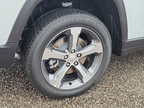 New 2026 Jeep Grand Cherokee L Limited AWD/4WD image 16