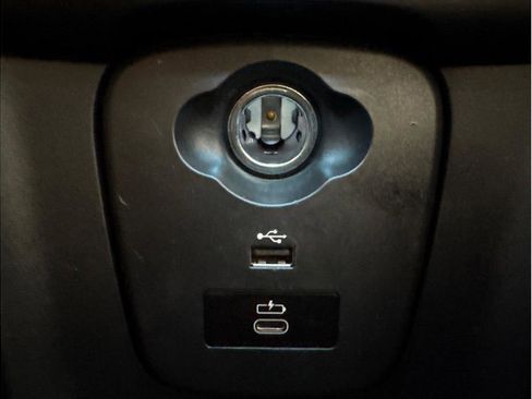 Used 2024 MINI Cooper SE image 25