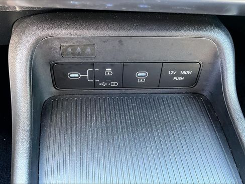 Certified 2025 Hyundai Kona SEL AWD/4WD image 34