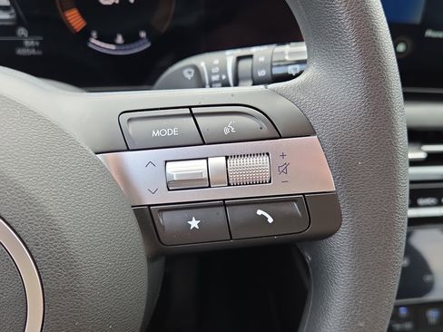 Used 2026 Hyundai Tucson SEL FWD image 13