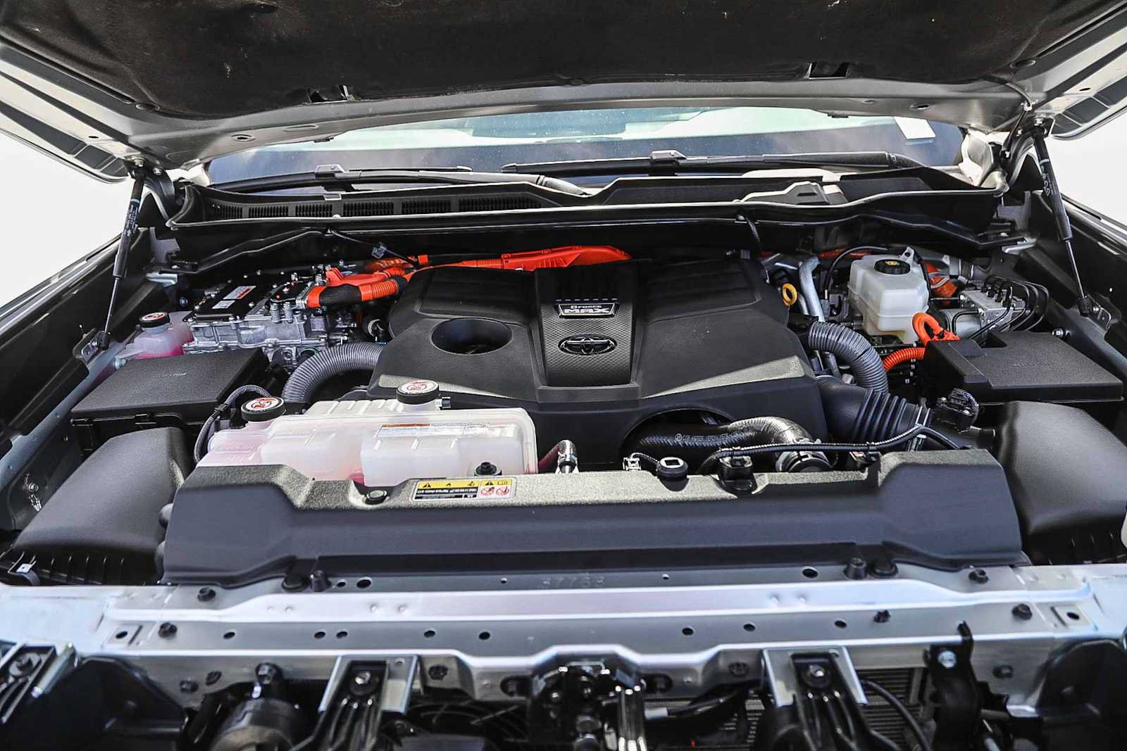 Used 2025 Toyota Sequoia SR5 AWD/4WD image 28