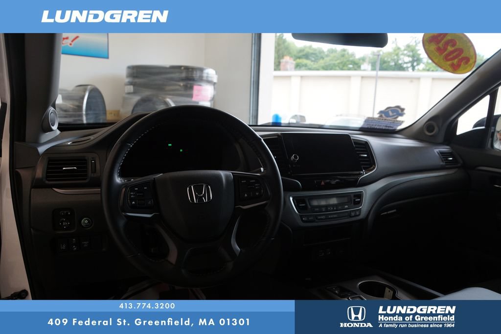 Used 2024 Honda Ridgeline Sport image 16