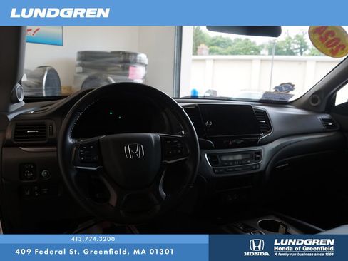 Used 2024 Honda Ridgeline Sport image 16