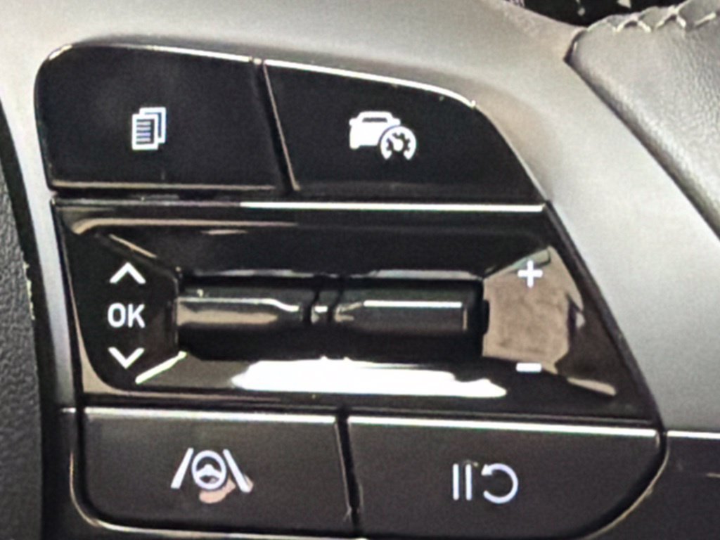 New 2026 Hyundai Elantra SEL Sport FWD image 19