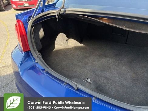 Used 2013 Dodge Avenger SE FWD image 28