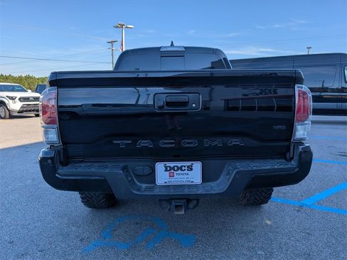 Used 2023 Toyota Tacoma TRD Off-Road image 4