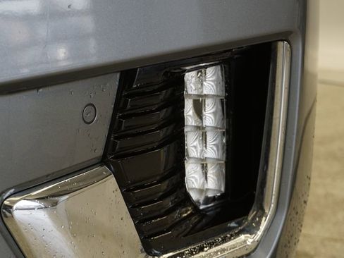 Used 2021 GMC Yukon XL SLT w/ SLT Premium Package image 19