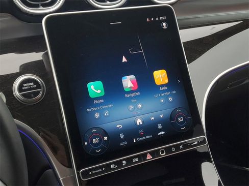 Used 2025 Mercedes-Benz GLC 350e 4MATIC image 20