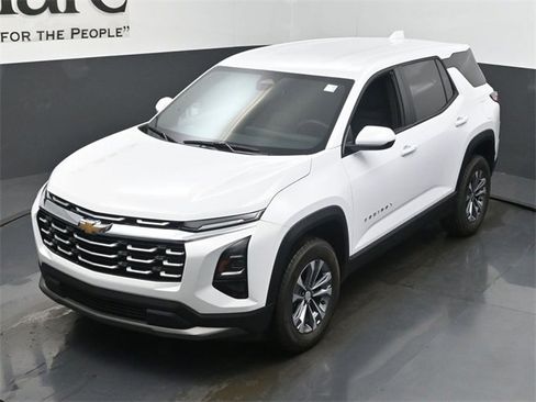 New 2026 Chevrolet Equinox LT w/ LPO, Floor Liner Package image 23