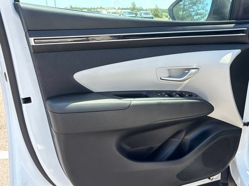 Used 2024 Hyundai Tucson SEL w/ Convenience Package FWD image 3