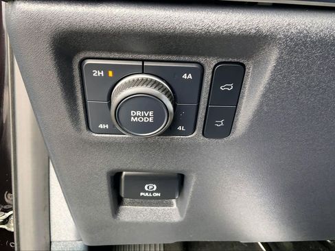 Certified 2025 Ford Expedition Platinum w/ Stealth Appearance Package image 33