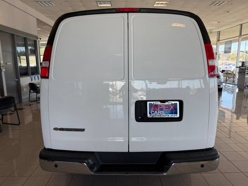 Used 2021 Chevrolet Express 2500 w/ Driver Convenience Package RWD image 4
