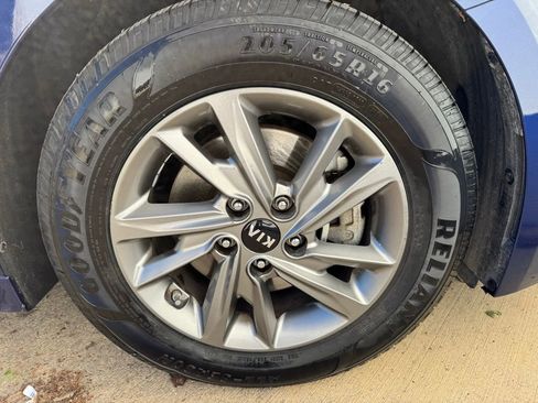 Used 2019 Kia Optima LX FWD image 8