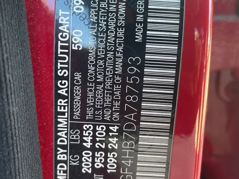 Used 2013 Mercedes-Benz C 250 Sedan image 38