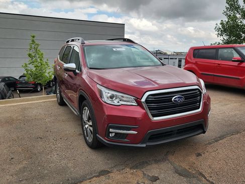 Used 2019 Subaru Ascent Touring AWD/4WD image 3