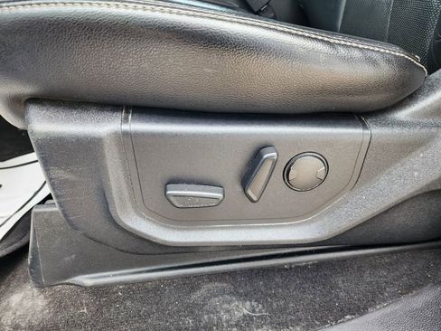 Used 2019 Ford F150 Lariat w/ Equipment Group 502A Luxury image 33