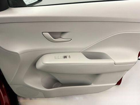 Used 2025 Hyundai Kona SEL AWD/4WD image 33