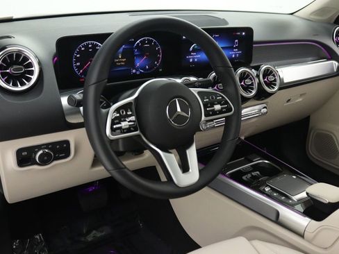Certified 2022 Mercedes-Benz GLB 250 image 17
