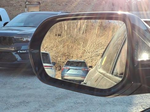 Used 2025 Buick Enclave Sport Touring image 21