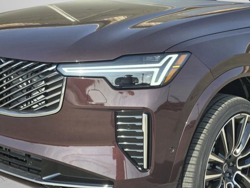 New 2026 Volvo XC90 B5 Ultra w/ Protection Package Premier AWD/4WD image 11