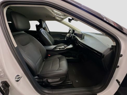 Used 2024 Kia EV6 Light AWD/4WD image 32