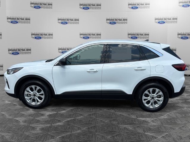 Used 2023 Ford Escape Active AWD/4WD image 2