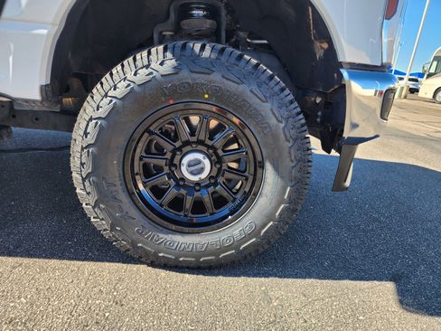 Used 2025 Ford F250 XLT image 12