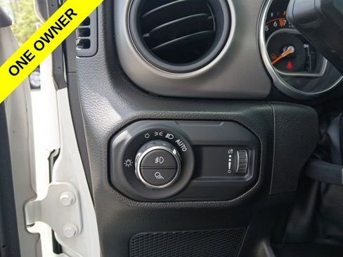 Certified 2023 Jeep Gladiator Overland AWD/4WD image 32
