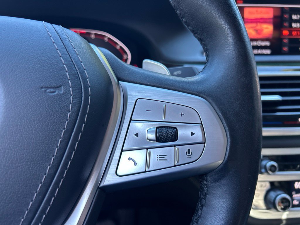 Used 2020 BMW 740i RWD image 26