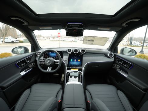 New 2026 Mercedes-Benz GLC 300 GLC 300 image 18