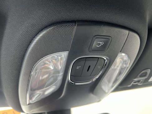 Used 2026 Jeep Compass Limited image 31