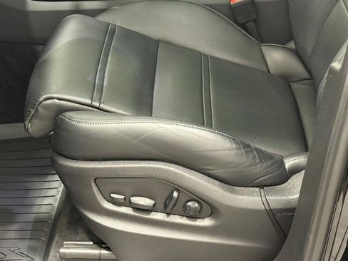 Certified 2023 Porsche Cayenne S image 26