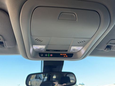 Used 2020 GMC Terrain SLE image 23