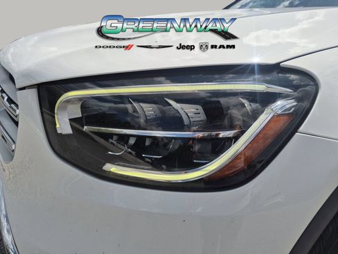 Used 2020 Mercedes-Benz GLC 300 4MATIC image 29