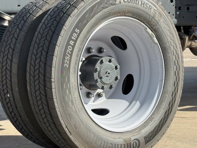 Used 2026 Ford F550 4x4 Crew Cab Super Duty image 14