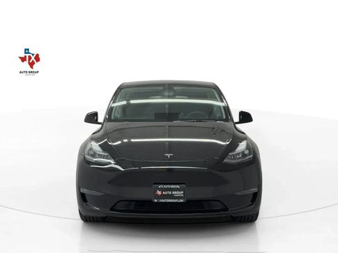 Used 2024 Tesla Model Y Long Range AWD/4WD image 56