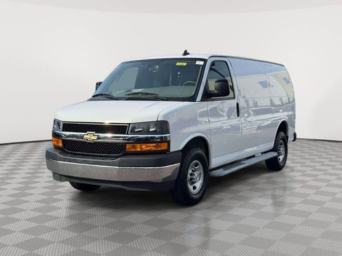 Used 2023 Chevrolet Express 2500 w/ Driver Convenience Package RWD image 3