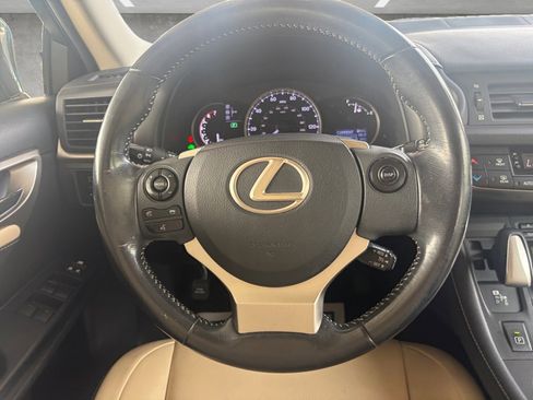 Used 2016 Lexus CT 200h w/ Seat Comfort Package FWD image 25