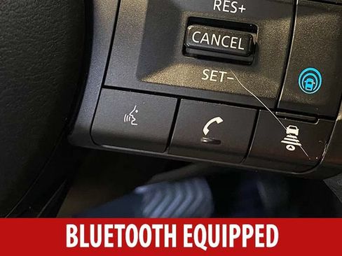Used 2023 Nissan Rogue SV AWD/4WD image 11