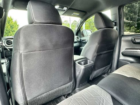 Used 2023 Toyota Tacoma TRD Sport AWD/4WD image 18
