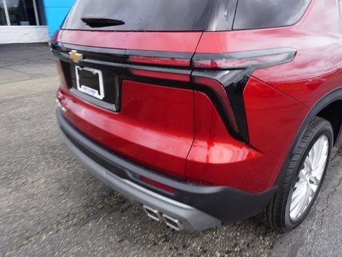 New 2025 Chevrolet Traverse LT w/ Driver Confidence Package image 7