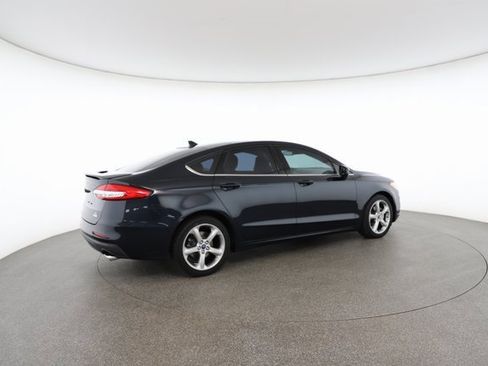 Used 2020 Ford Fusion SE w/ Equipment Group 151A image 19