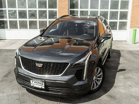 Used 2021 Cadillac XT4 Sport image 2