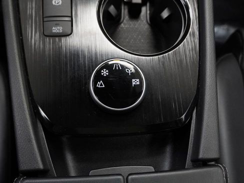 Used 2024 Nissan Rogue SV w/ SV Premium Package image 38