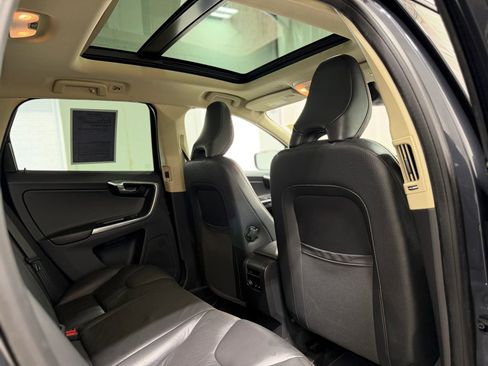 Used 2012 Volvo XC60 3.2 AWD/4WD image 32